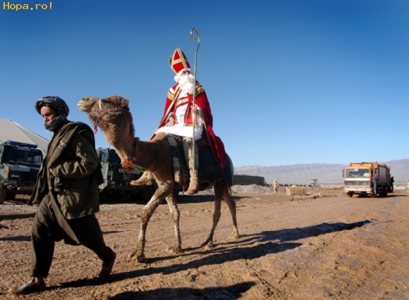Weihnachtsmann in Nordafrika (c) Funpub